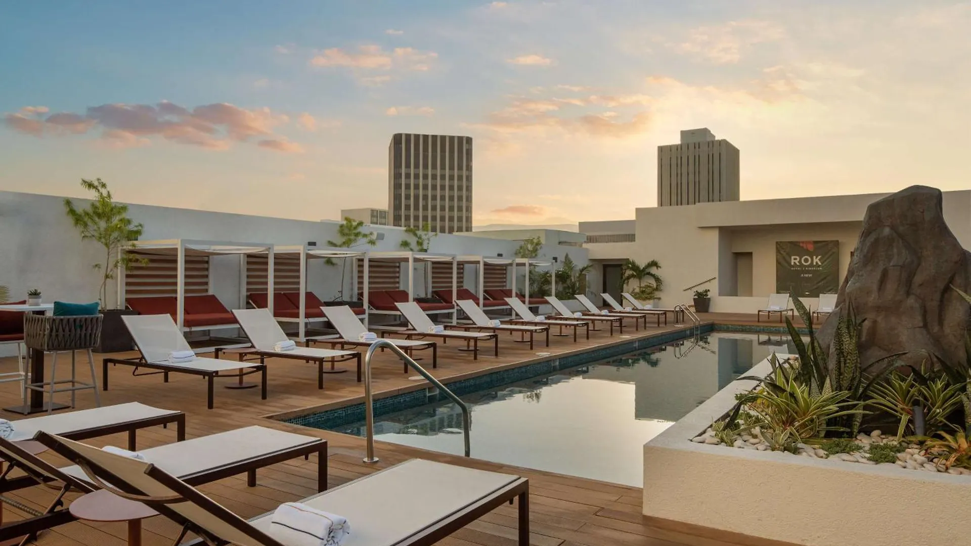 Rok Hotel Kingston Tapestry Collection By Hilton